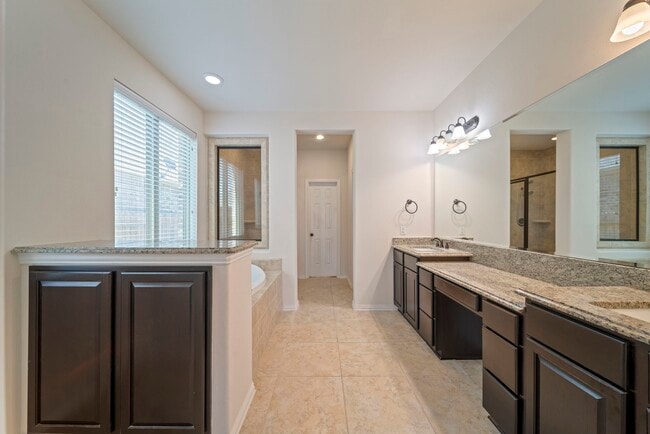 Photo - 8115 Spreadwing St