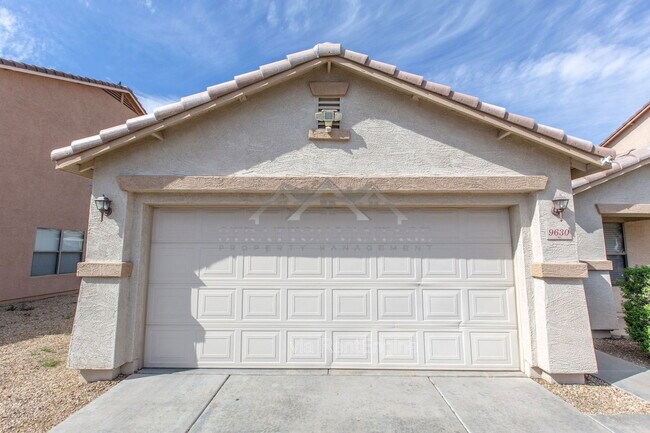 Photo - 9630 W Kingman St