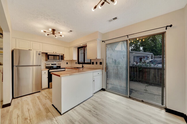 Photo - 5707 Ballard Ave Unit 5707