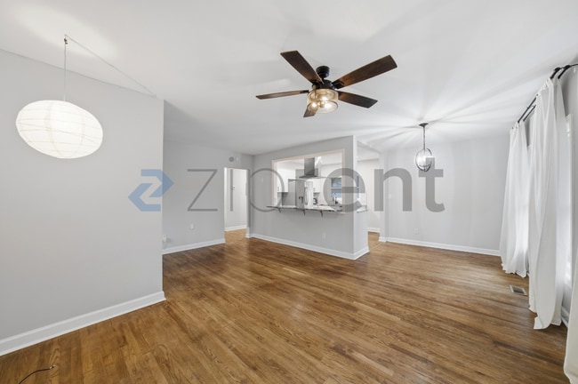 Photo - 1788 Broadwell St SW