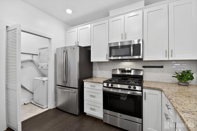 Photo - 626 Marion Ln