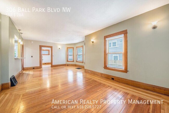 Photo - 306 Ball Park Blvd NW