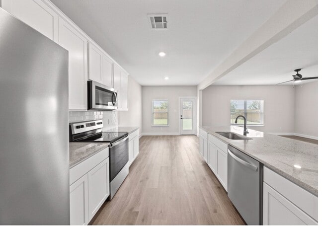 Photo - 340 Southaven Blvd