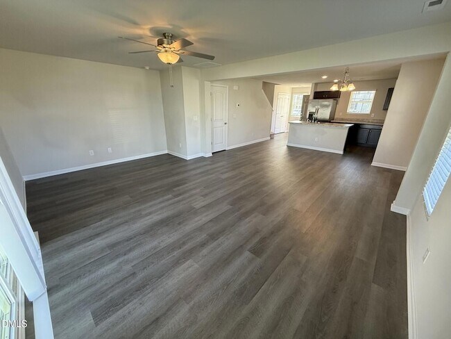 Photo - 1066 Peony Ln