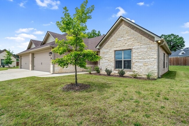 Building Photo - Caleche Cascades | 55+Community