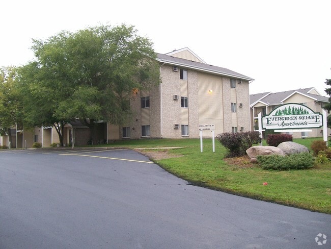 Photo - Evergreen Square Apartments