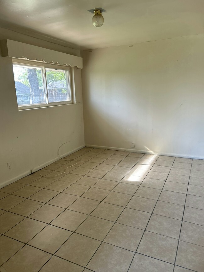 Photo - 4529 Owens Dr