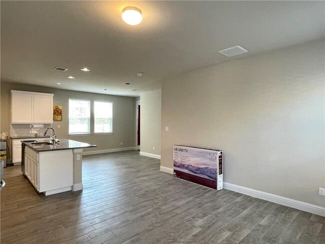 148 Riverhill Dr