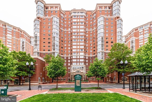 Building Photo - 2151 Jamieson Ave Unit 1604