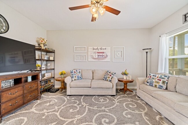 Photo - 1109 W Nelson Ave