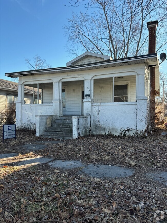 Building Photo - 507 S Elm St Rental