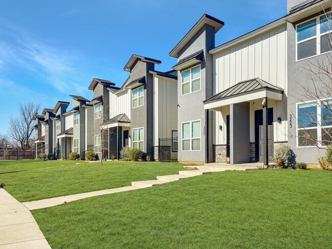 Photo - 3213 Chenault St