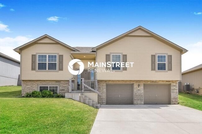 Building Photo - 4 Bedroom Pet-Friendly Home in Grain Valley, MO with Main Street Renewal