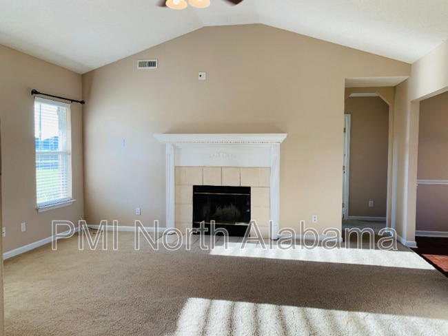 Photo - 218 Maddux Ct