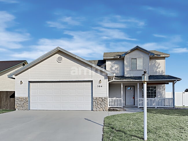 Building Photo - 584 N Nebula Ave Rental