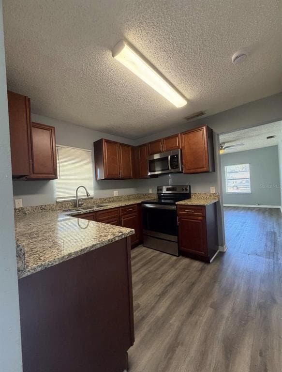 Photo - 1553 31st St