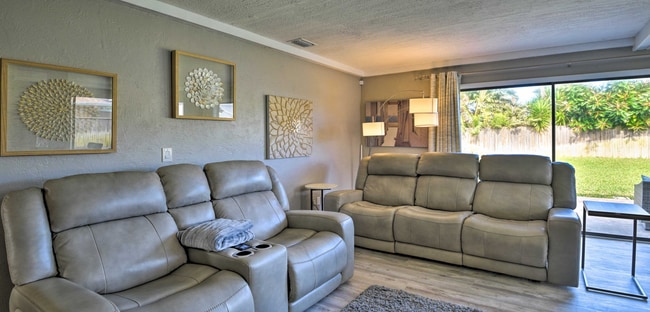 Photo - WALK TO THE BEACH! 4 bed, 2 bath, 2 car ga...
