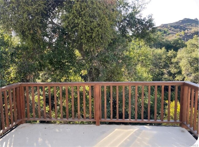 Photo - 373 Loftyhill Dr