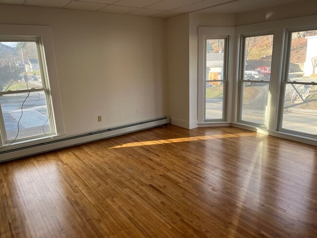 Photo - 281 Main St Unit Apt 2