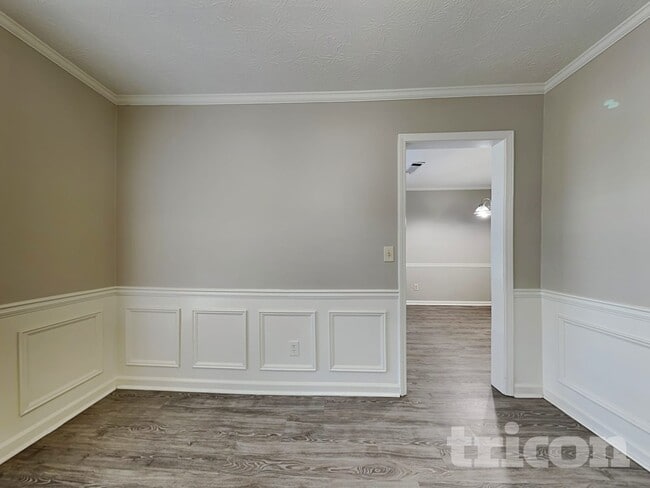 Photo - 2616 Laurel Woods Ln SE