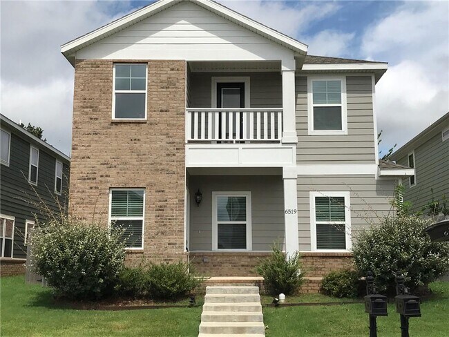 Building Photo - 6519 W Pleasant Way