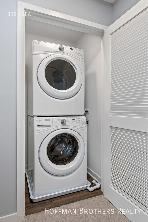 Photo - 201-205 Lake Shore Ter