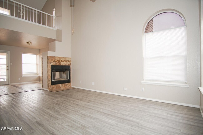 Photo - 5917 Chippendale Ave