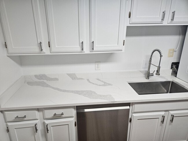 Building Photo - 4601 N Park Ave Unit # 1213 Rental