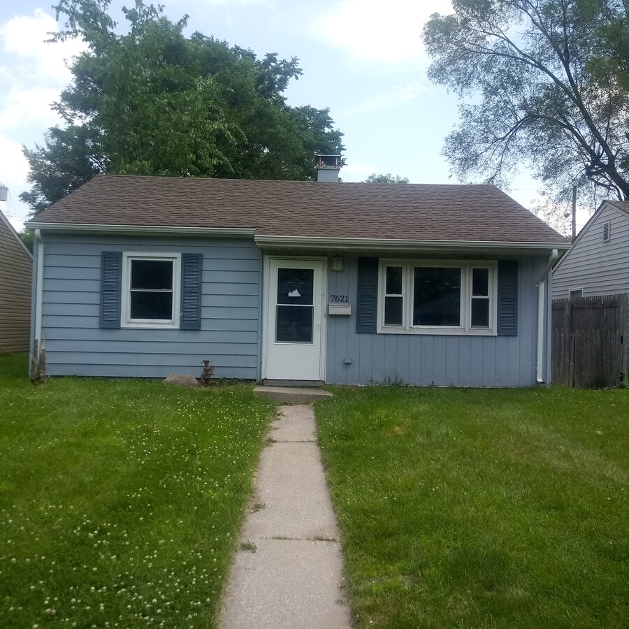 Photo - 7621 Chestnut Ave