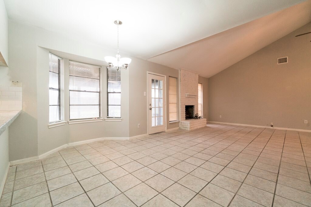 Photo - 18746 Wood Glen Ln