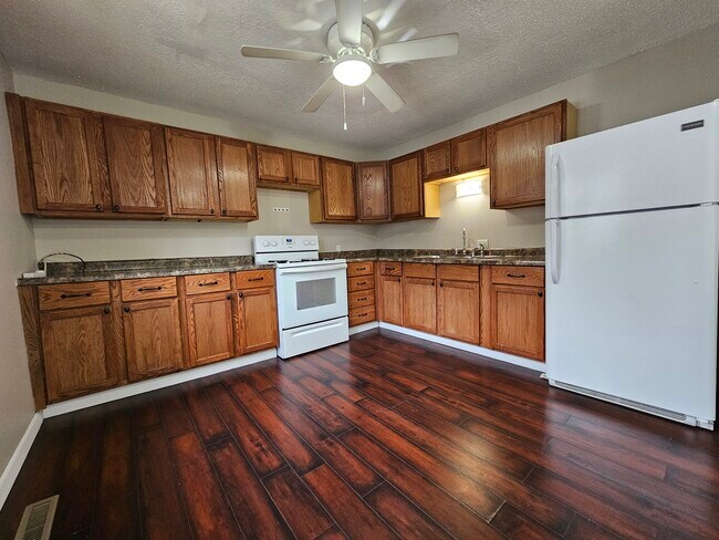 Photo - 107 W Park St Unit #1