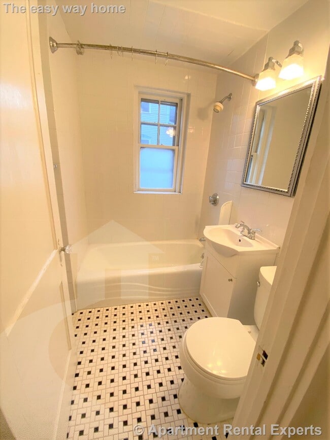 Photo - 168 Norfolk St Unit #2