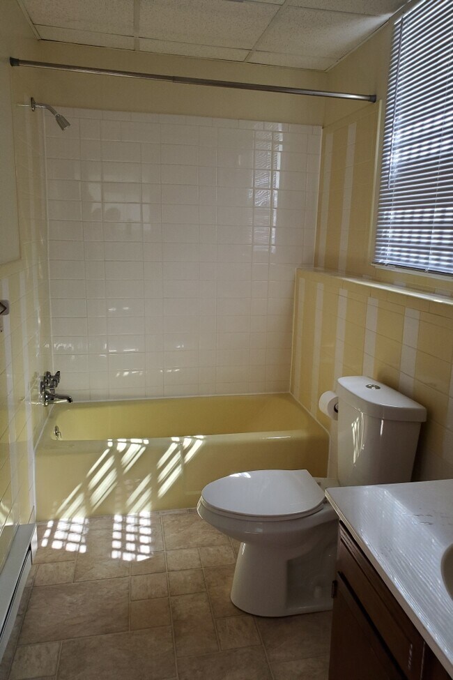 Photo - 802 E Chew St Unit Apt A