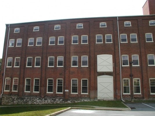 Wagon Werks Apartments - Wagon Werks Apartments