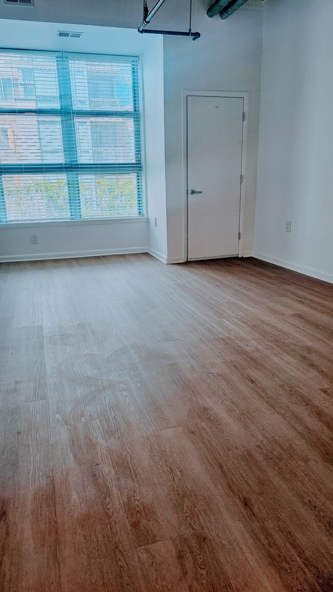 Photo - 1300 N St NW Unit 318