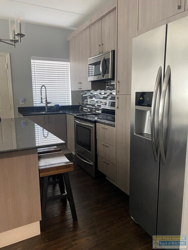 Building Photo - 125 E Morningside Dr Unit 302