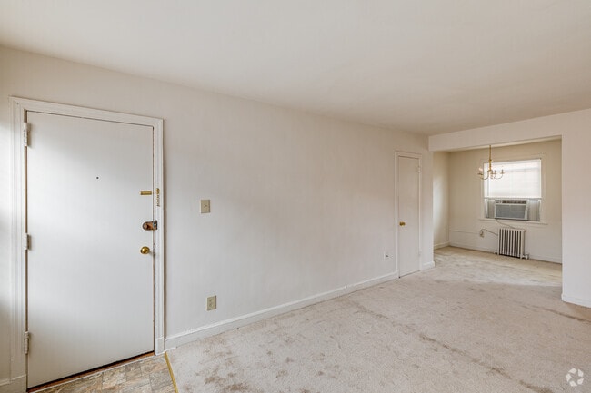 1BR, 1BA - 800SF - Entry way