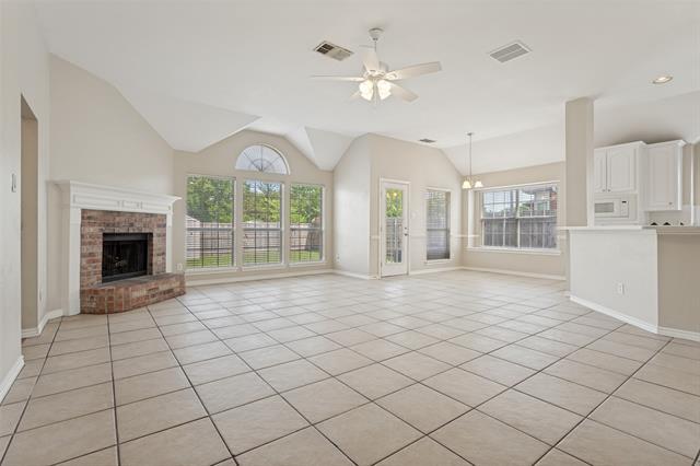Photo - 903 Redbud Dr