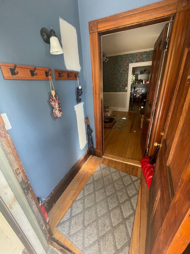 Photo - 109.5 Warren St