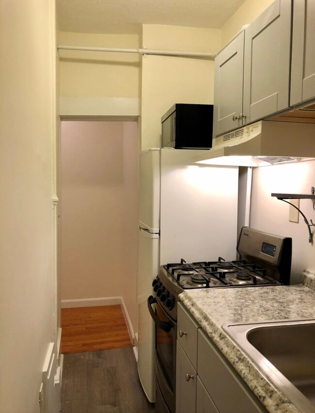 Photo - 63 Burbank St Unidad 4