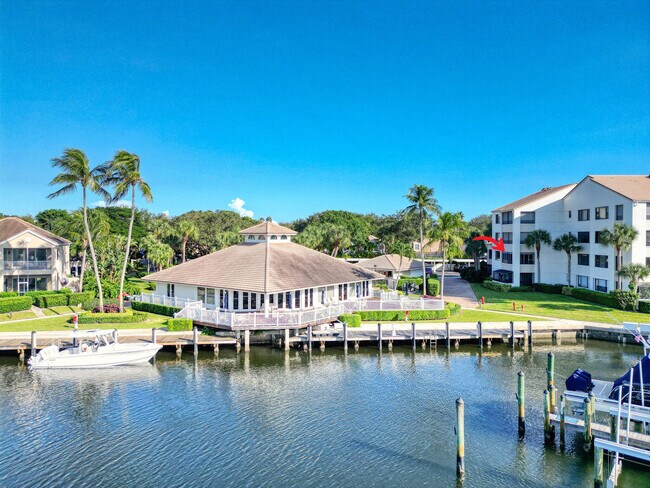 Photo - 827 Oak Harbour Dr