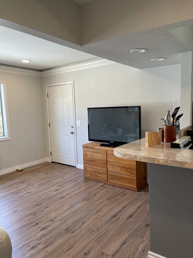 3713 Rosehedge Dr Apartment Unit Spacious One bedroom Fullerton, CA