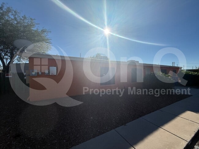 Building Photo - 1827 S Jefferson Ave