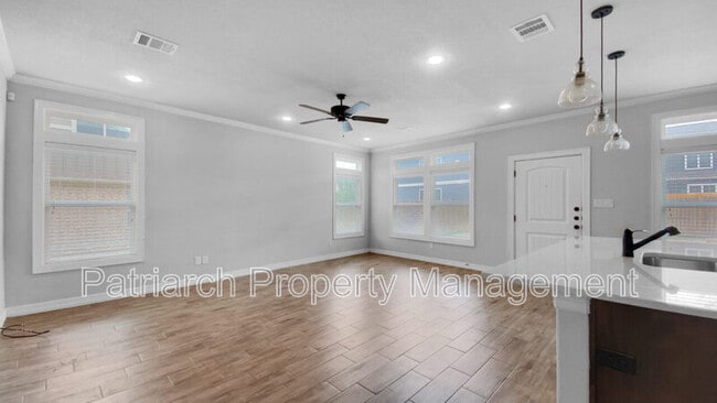 Photo - 903 Montclair Ave