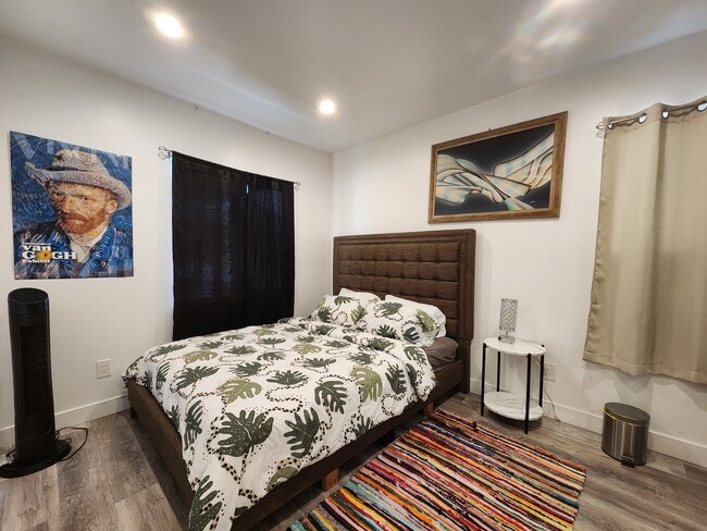 337 E 65th St Unidad 335