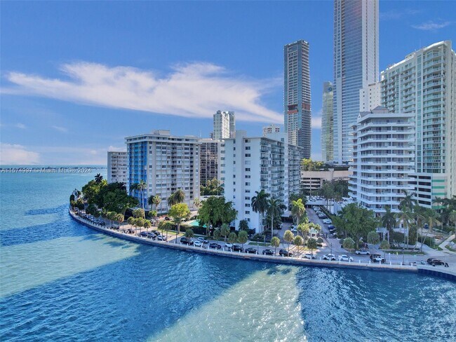 Photo - 1408 Brickell Bay Dr Unidad 411