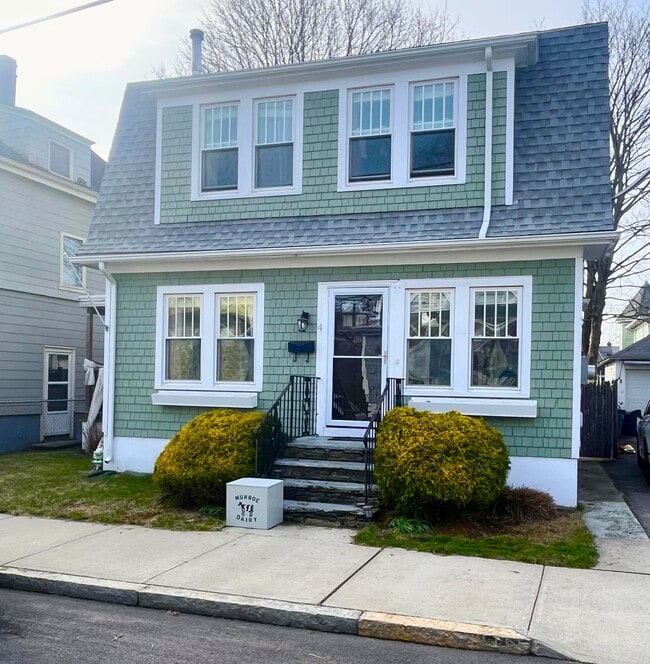 Building Photo - 4 Curry Ave