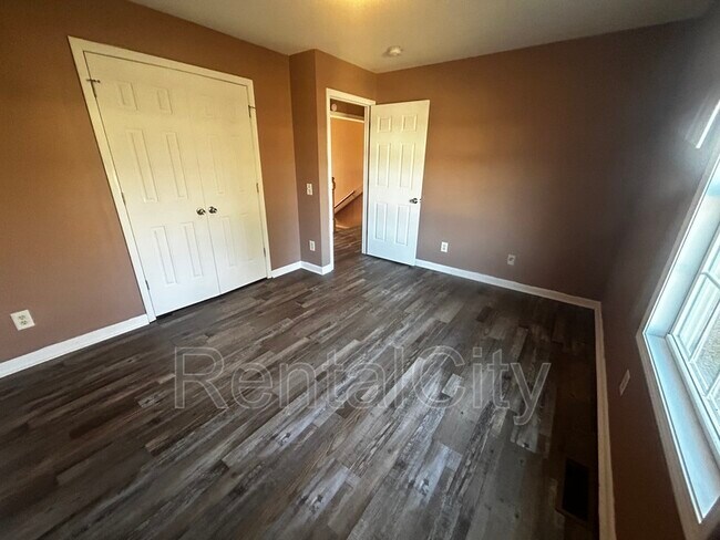 Photo - 153 Cloverdale St