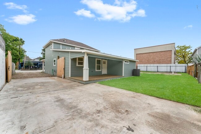 Photo - 1507 N Durham Dr