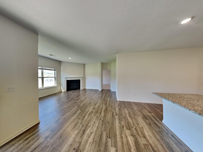 Photo - 39 Empire Ln